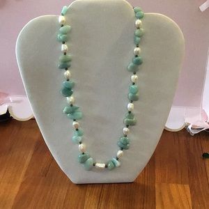 Stone Chips & Faux Pearl Necklace